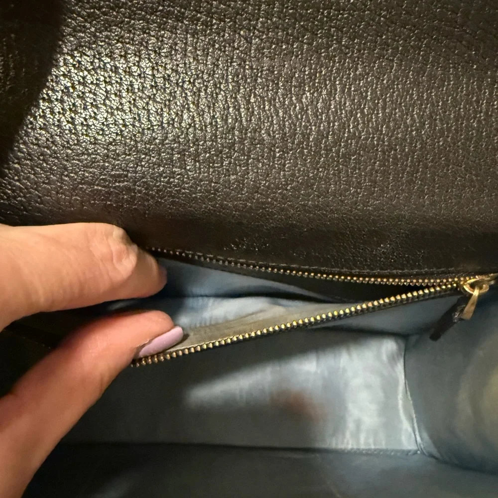 Gucci Black and Gold Shoulder Bag with Chain Detail - Picture 5 of 5